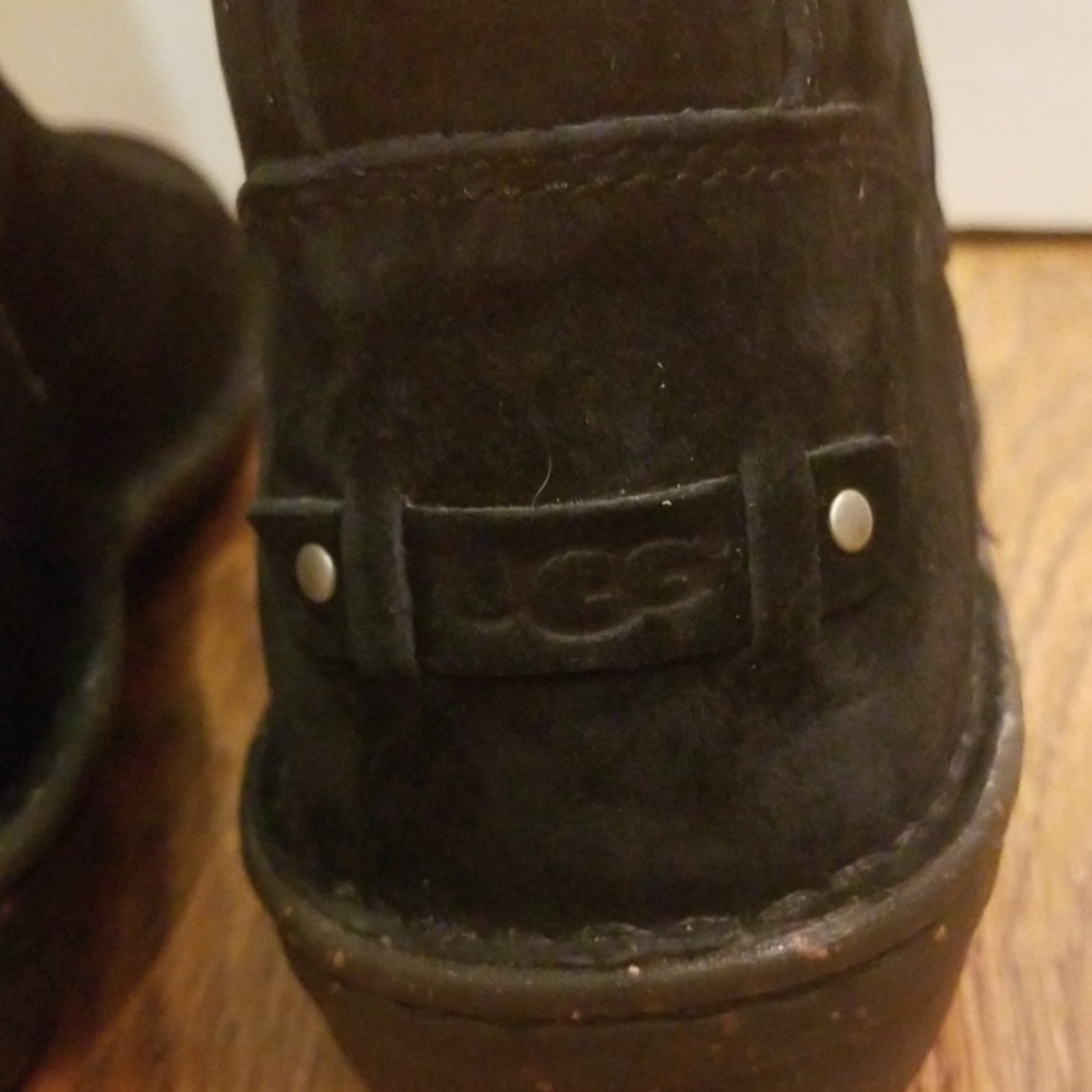 Ugg Boots - Picture 4 of 8